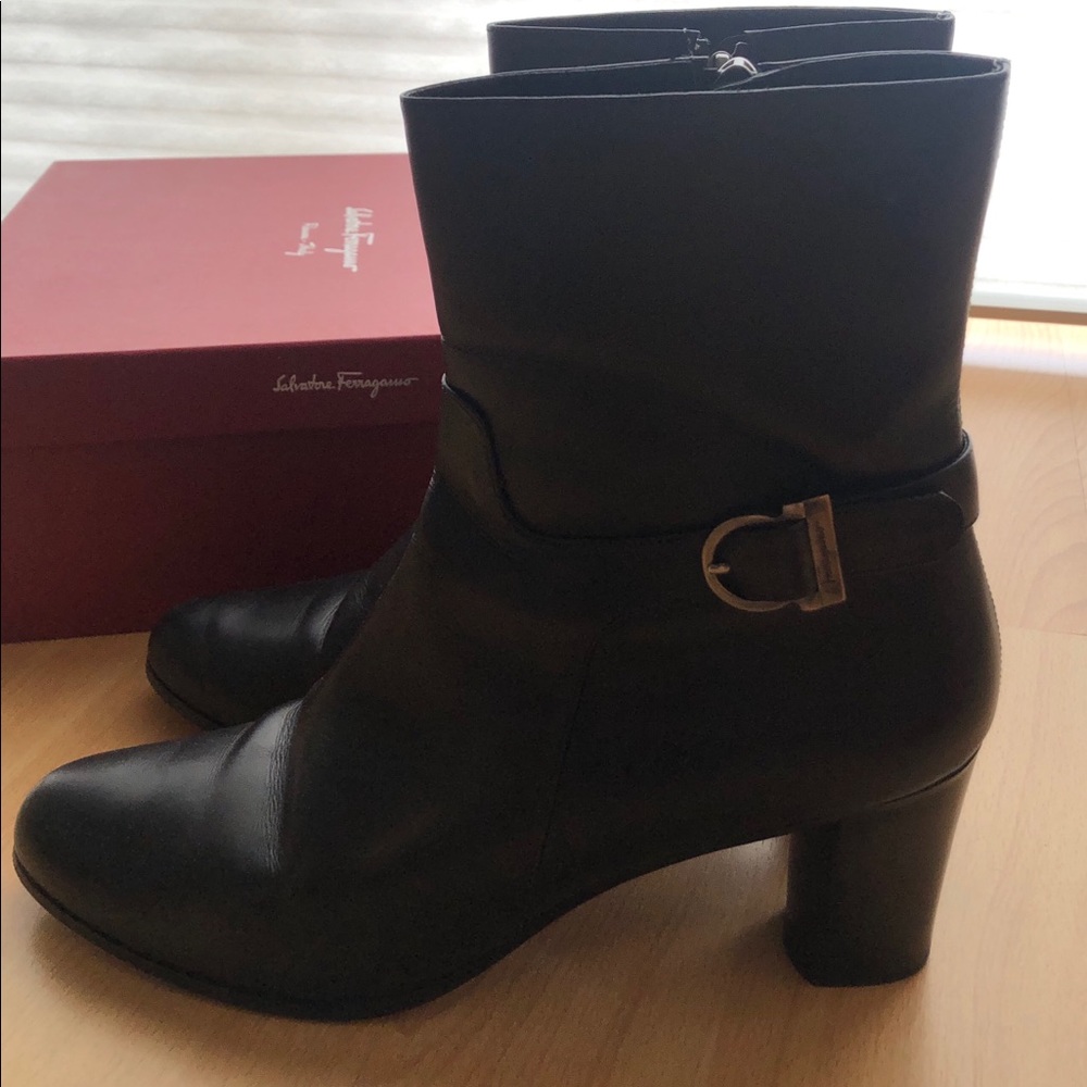Ferragamo Ankle Boots in Black Leather